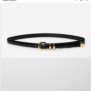 Aritzia legendary belt, gold and black, in new condition, size large